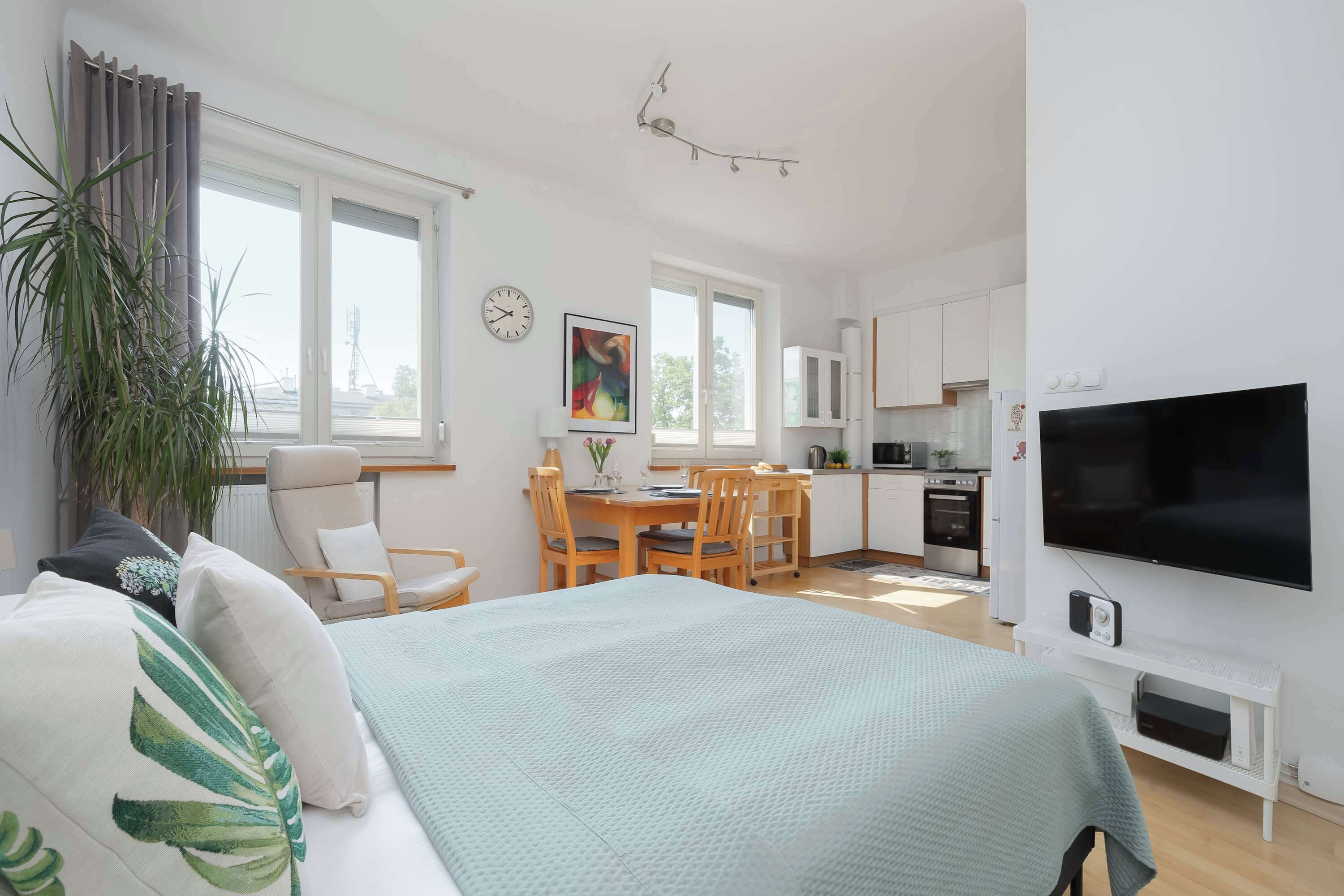 Bügeleisen/Bügelbrett, Reisekinderbett, WLAN, Bettwäsche