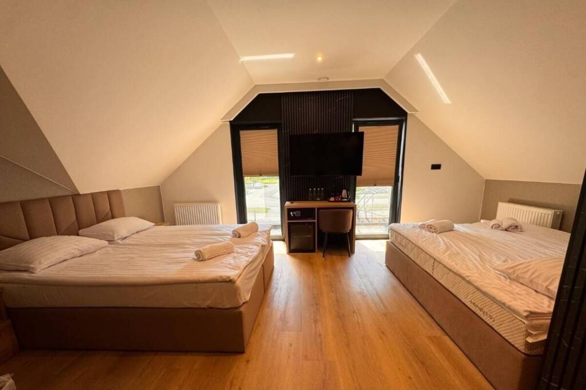 In-room safe, desk, travel crib, WiFi (free)