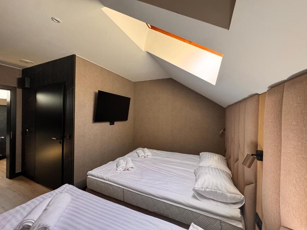 Cofres nos quartos, escrivaninha, Wi-Fi de cortesia