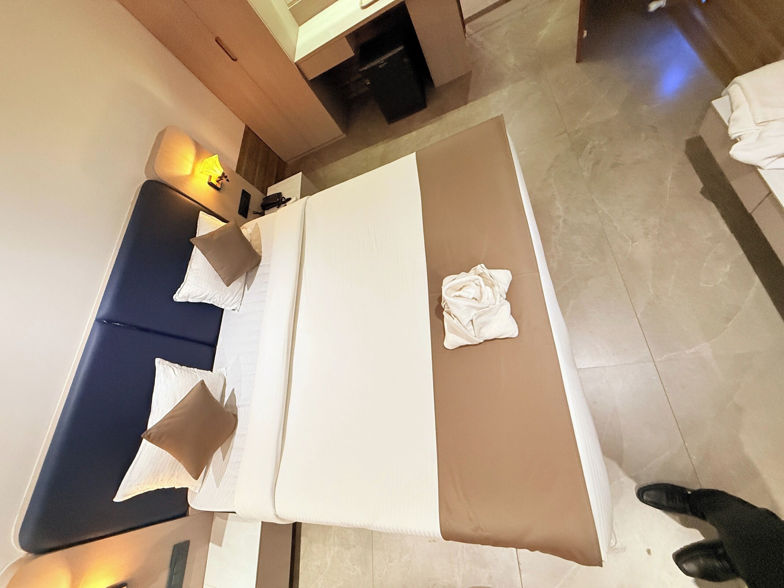 Standard Room | Meja, ruang kerja komputer riba, Wi-fi percuma 