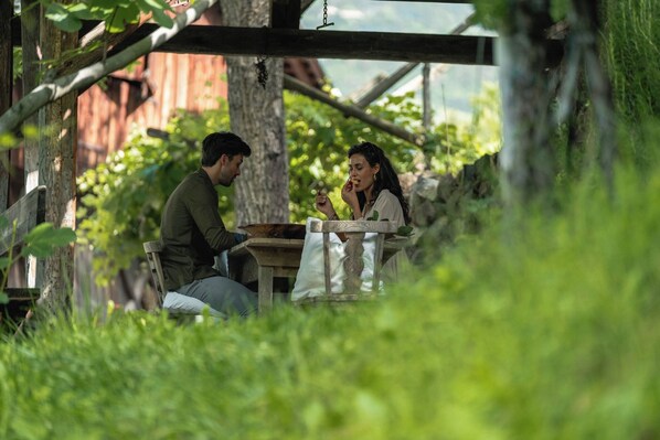 Outdoor dining - Grottnerhof (Trentino-Alto Adige)