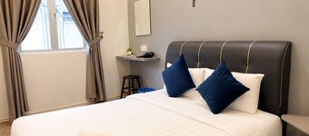 4-Bedroom Stay Above Shoplot, Walking Distance to Kuah  ’s Largest Night Market
