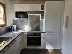 Private kitchen - Beautiful Village House (Lauris)
