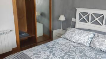 WiFi, bed sheets