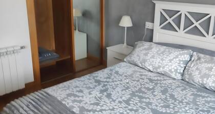Romanorum: 3 habitaciones céntrico con aire acondicionado y balcón
