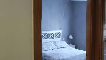 WiFi, bed sheets