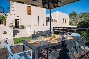 Villa | Outdoor dining - Pavlina Villa, a Hidden gem With Heated Pool! (Mylopotamos)