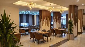 House | Dining - Spacious Family Suite in Sunday Emerald (Jeddah)