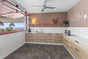 Private kitchen - Boca Gentil Sunrise 8: Magnificent Ocean View (Jan Thiel)