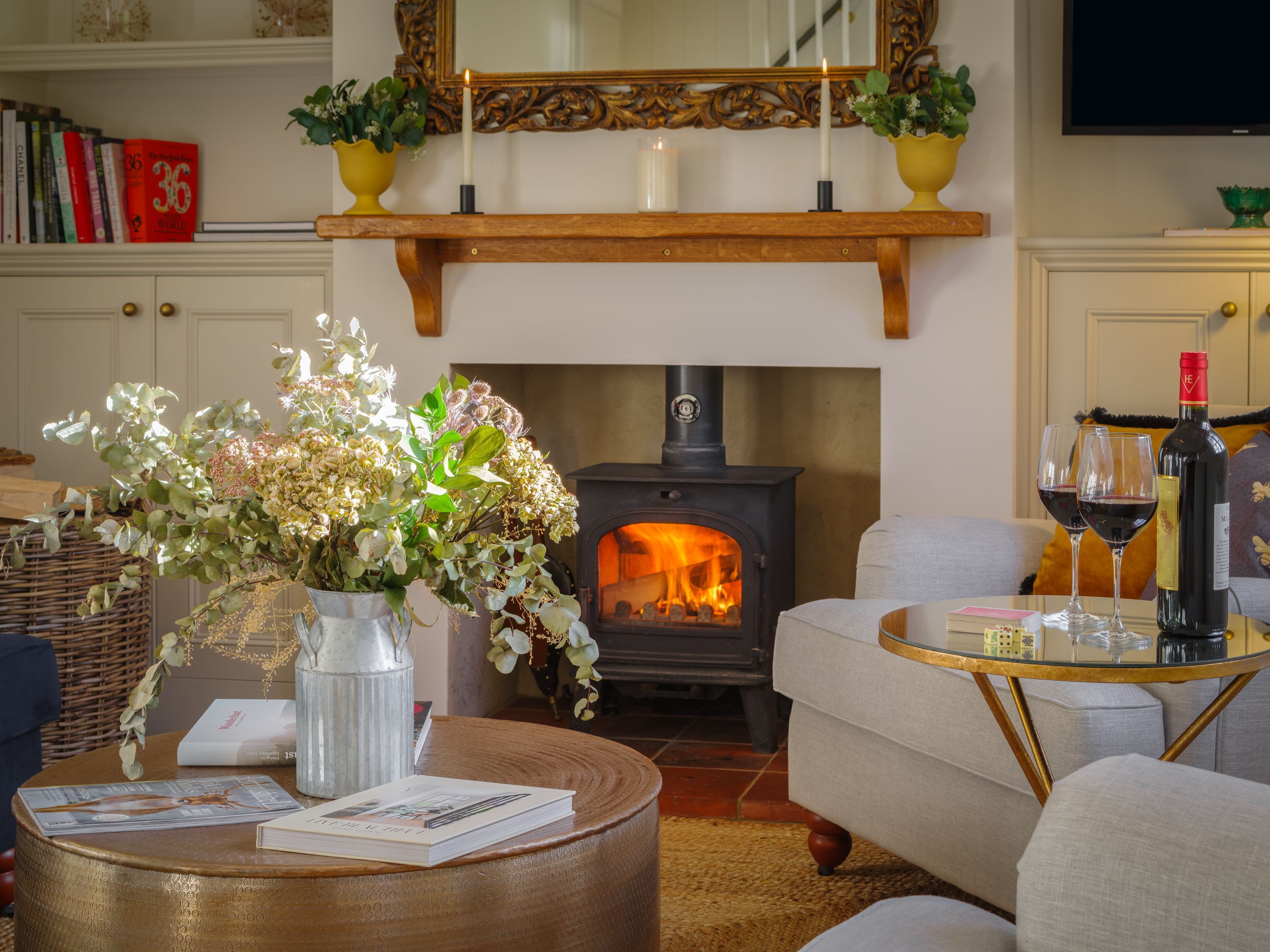Beehives Cottage At Woodhall Park | Sleeps 4 - Bedfordshire