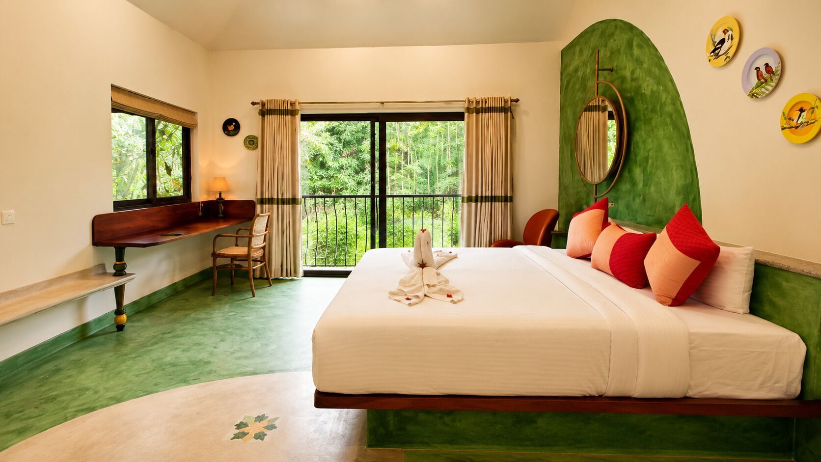 Premium Cottage Double | Ropa de cama de alta calidad y escritorio 