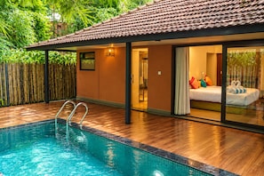 Luxury Suite, Pool View | Private pool