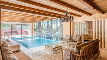 House | 8 bedrooms
