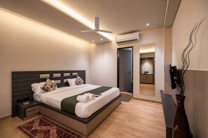 Chambre Double Supérieure, vue ville | Bureau, Wi-Fi gratuit