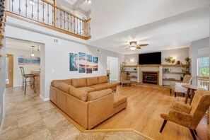 House | 5 bedrooms, Internet - Bring the Boat 5BR Heated Pool Spa Mins to Beach (Seminole)