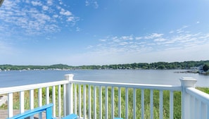 House - The Boat House on Lake Kalamazoo (Douglas)