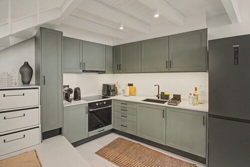 Chalet 'The Village Barn' with Sea View, Shared Terrace and Wi-Fi