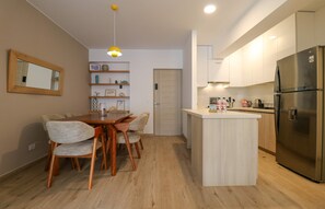 House - w Refined Cozy 2BR w Balcony in Miraflores (Lima)