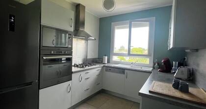 Jolie maison dans le cœur du village avec jardin et parking privé