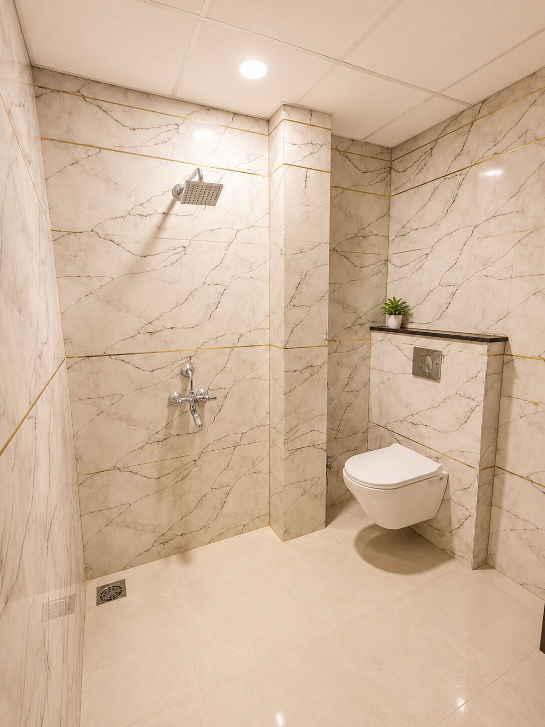 Executive Room | Bathroom | Shower, bidet, towels, soap