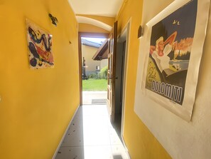 Interior - 'Casa Avisio', private garden, Wi-Fi, and ski slopes nearby (Castello-Molina di Fiemme)