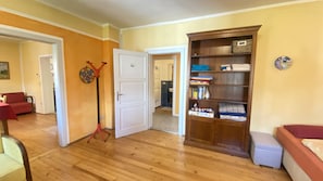Iron/ironing board, WiFi, bed sheets - 'Casa Avisio', private garden, Wi-Fi, and ski slopes nearby (Castello-Molina di Fiemme)