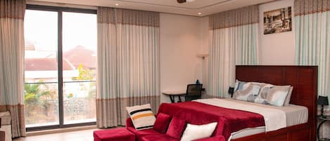 Deluxe Studio Suite