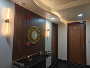 Interior - Hotel Mahesh deluxe (New Delhi)