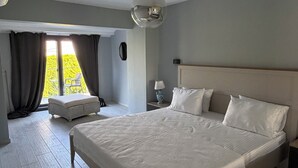 Tremannsrom – superior, hageutsikt