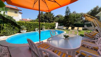 Seasonal outdoor pool