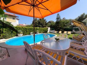 Seasonal outdoor pool - Villa Fontes Stay Massage and Therapy (Cesme)
