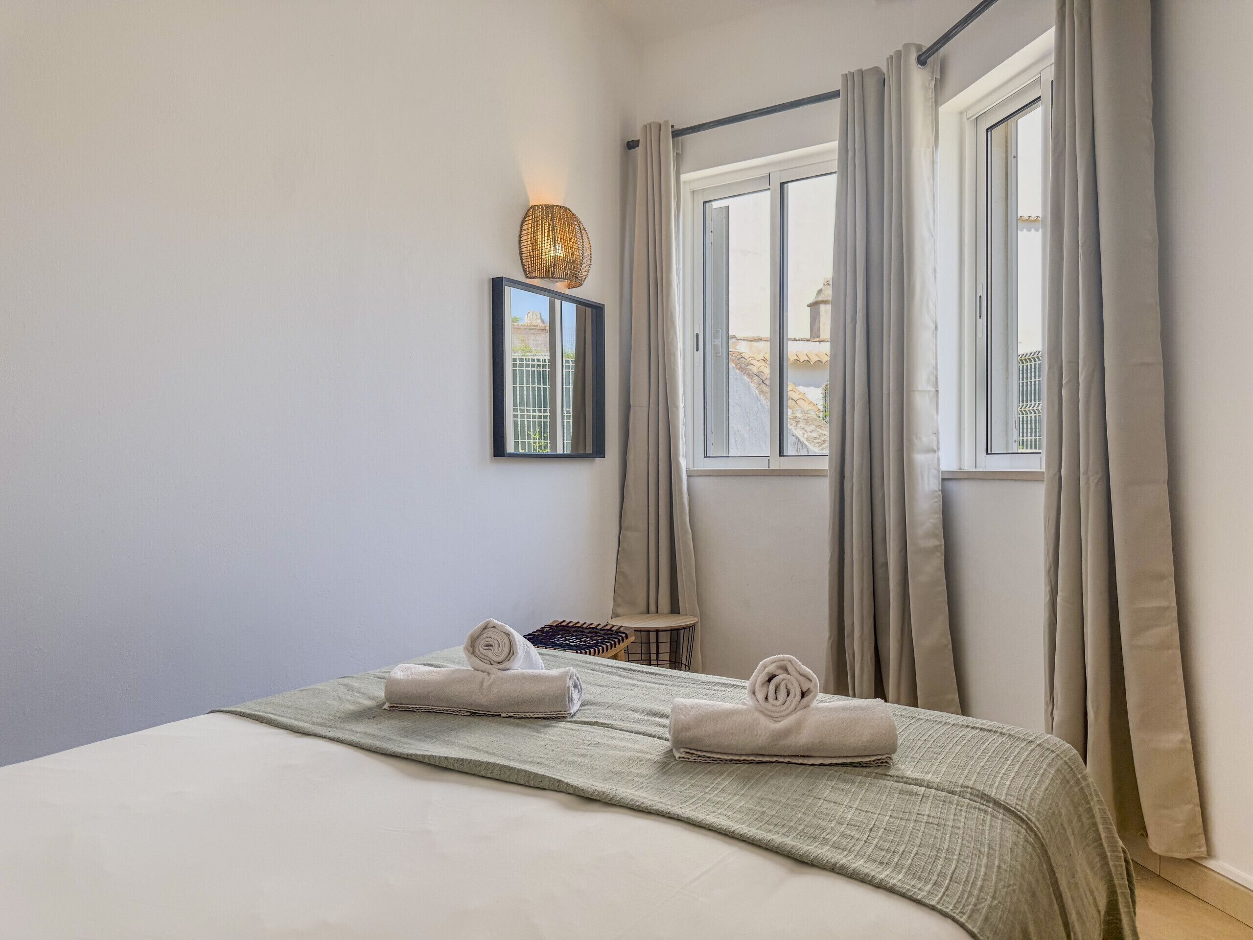 Iron/ironing board, free WiFi, bed sheets