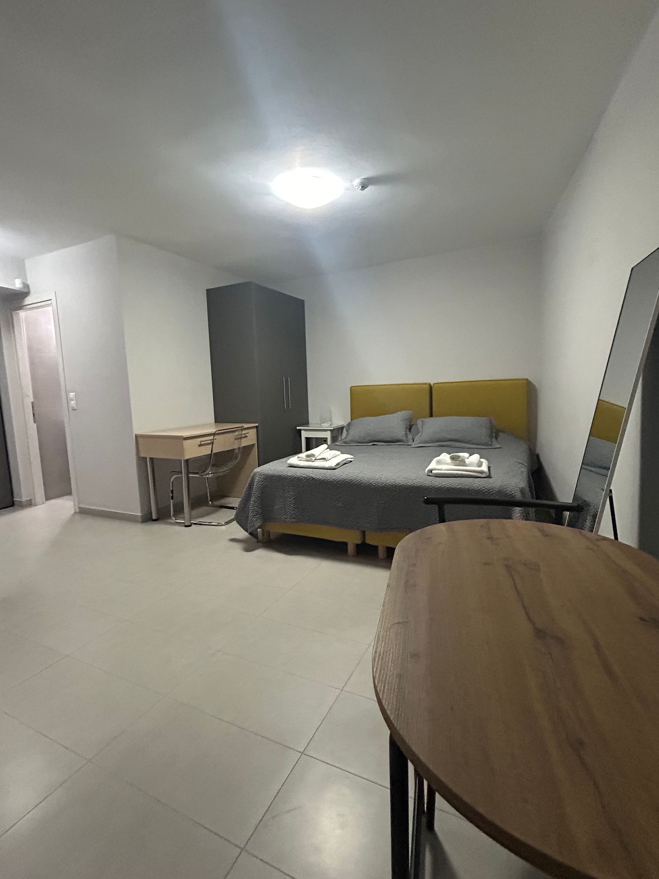 6 bedrooms