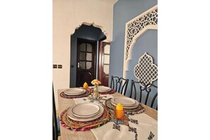 Dining - Vrbo Property (Larache)