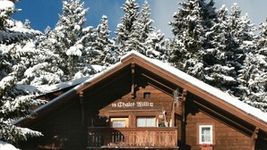 Exterior detail - Chalet Willi-Parterre Appartement/Fewo, Dusche, WC, 2-Bettwohnung by Interhome (Arosa)