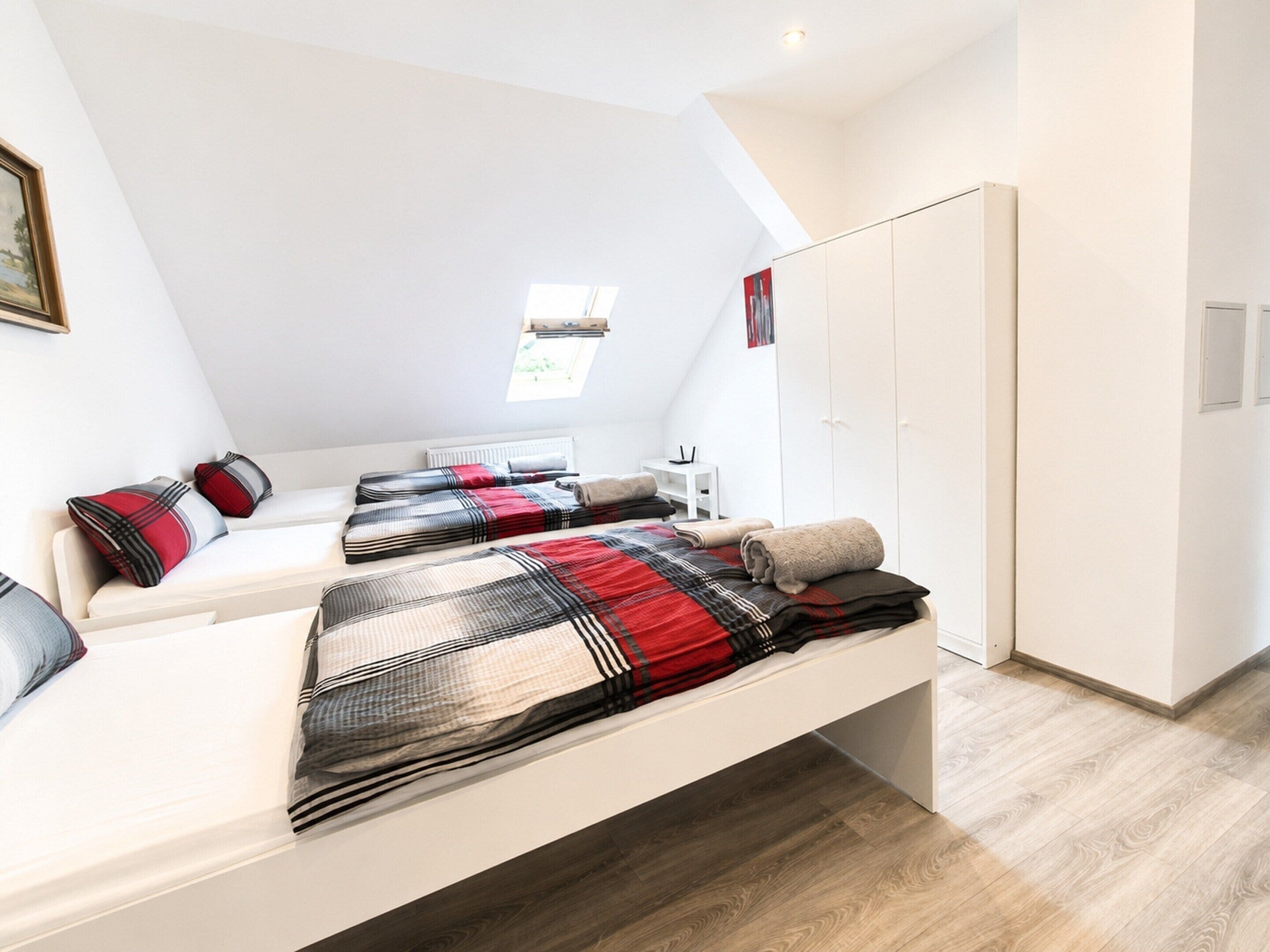 2 bedrooms