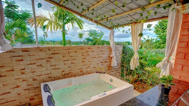 Villa (1 Bedroom) | Interior - Myraa Farms by Stayjade2 Acrepvt Pooljacuzziac (Denkanikota)