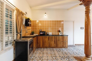 Interior - Whitelotus Villa by Stayjadejacuzzi30min Airport (Bengaluru)