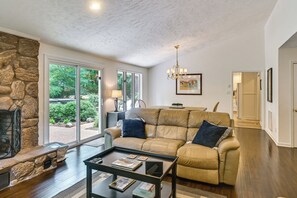 House (4 Bedrooms) | Interior - Walk to Golf! Relax With Hot Tub and Game Room! (Pinehurst)