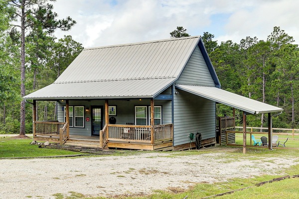 House (3 Bedrooms) | Front of property