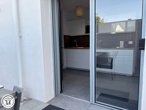 Kühlschrank, Mikrowelle, Ofen
