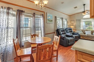 Casa (2 Bedrooms) | Interior
