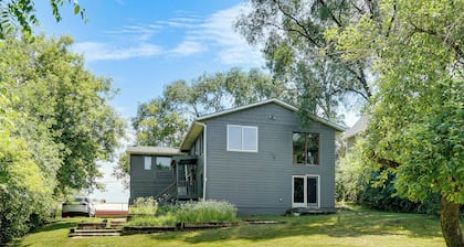 Steps to Park & Pond! Stillwater Home on 3.5 Acres