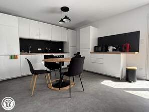 Fridge, microwave, oven - Charming apartment near the beach (Saint-Hilaire-de-Riez)