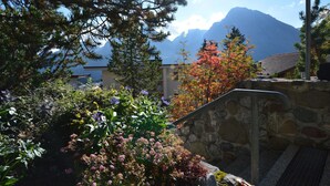 A mountainous landscape with a stone staircase and a lamp post. - Gentiana C-7 Appartement/Fewo, Dusche und Bad, WC, 2-Bettwohnung by Interhome (Arosa)