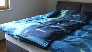 3 عدّة غرف نوم وخدمة الإنترنت