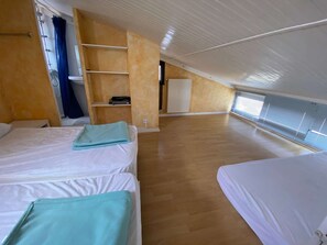 Room - Villa with pets, parking, lake view - 6 guests (Le Barcarès)