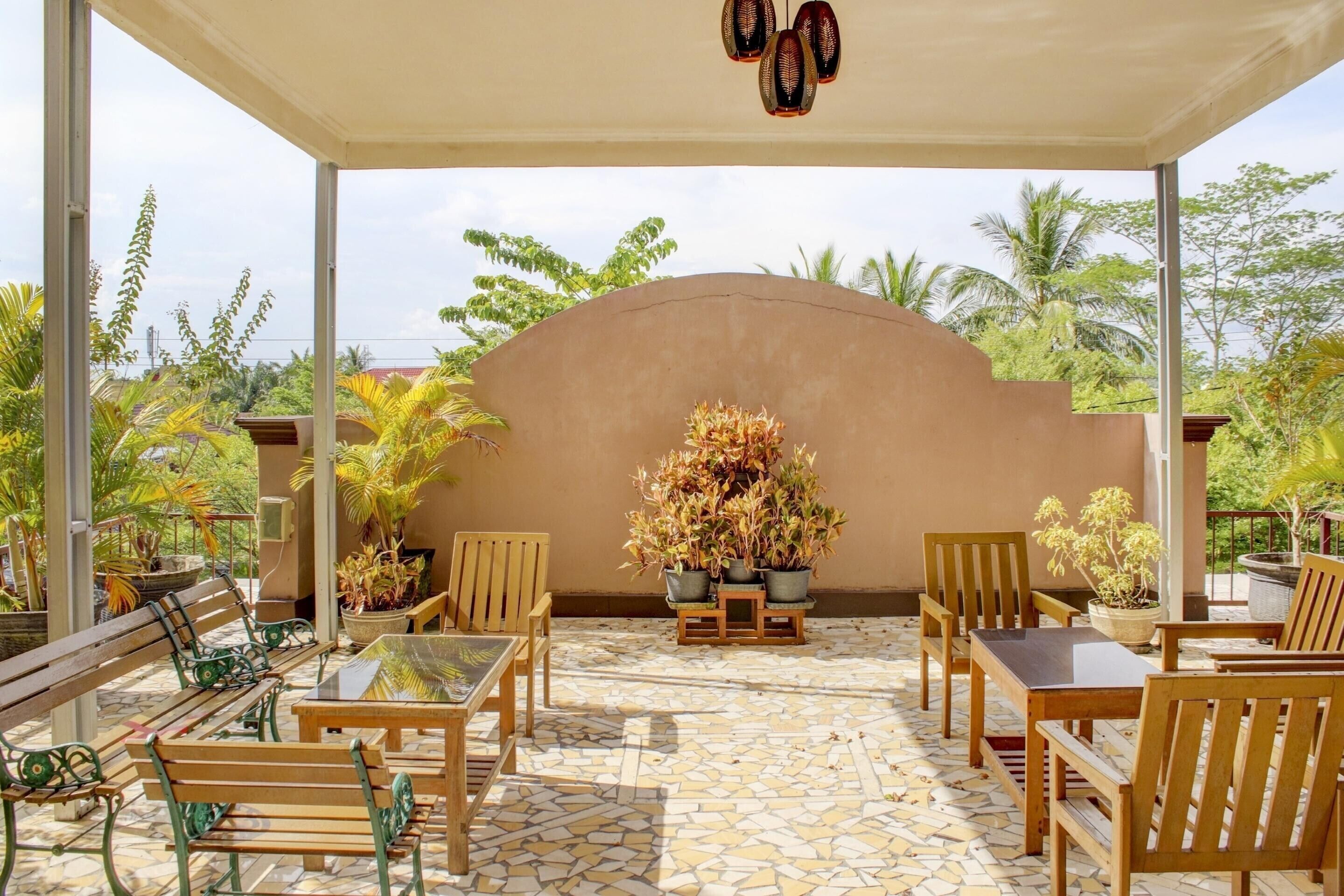 Rumah | Tempat makan outdoor