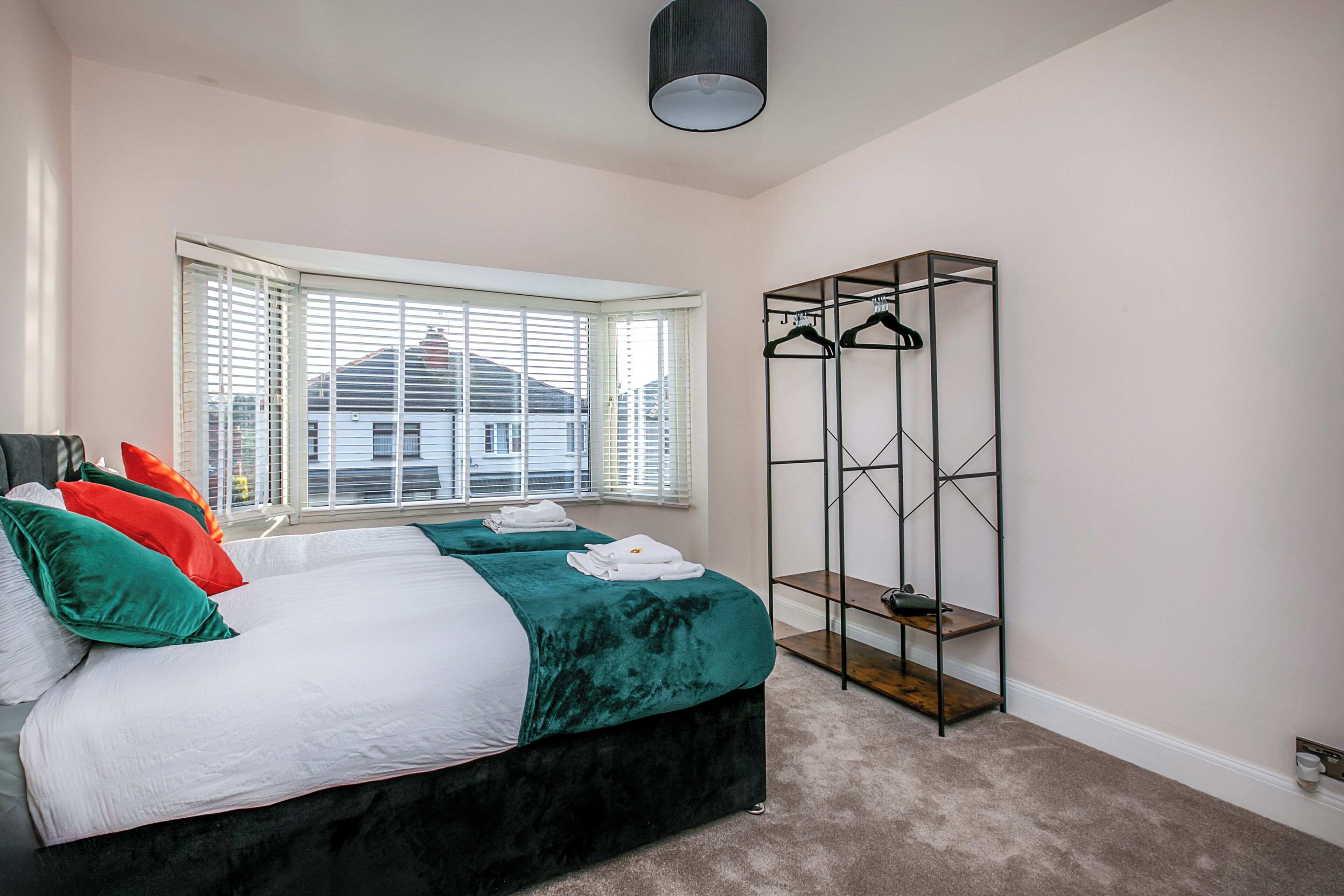 4 bedrooms, free WiFi, bed sheets
