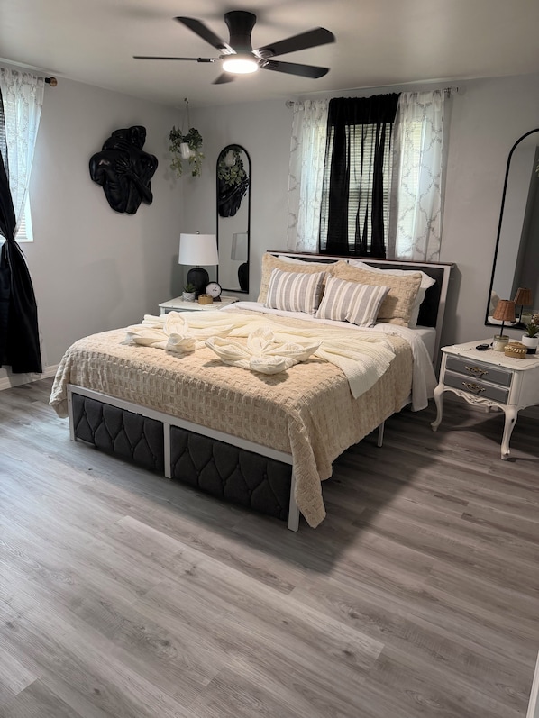 2 bedrooms, iron/ironing board, WiFi, bed sheets